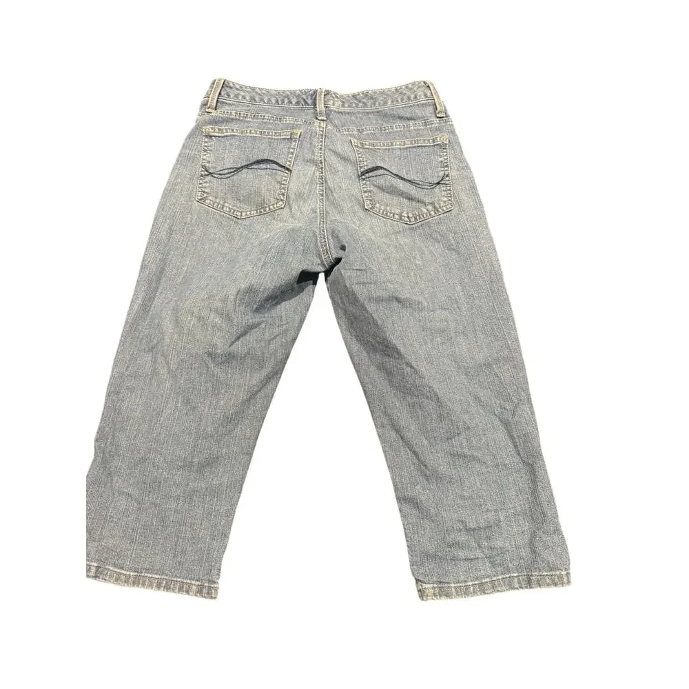 Lee Women's Mid Rise Light Wash Denim Capris Cropped Jeans Size 6 Petite